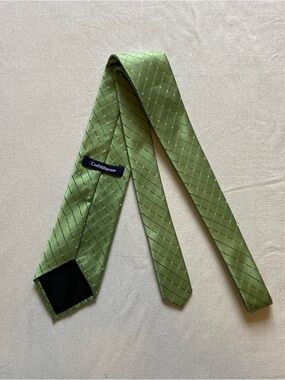 Croft and Borrow Green Plaid Men’s Silk Tie